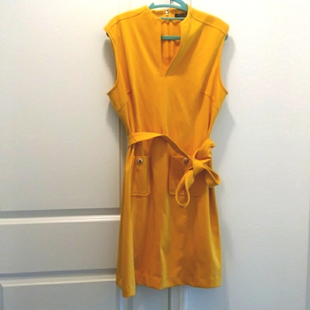 Get ready for summer sleeveless dress